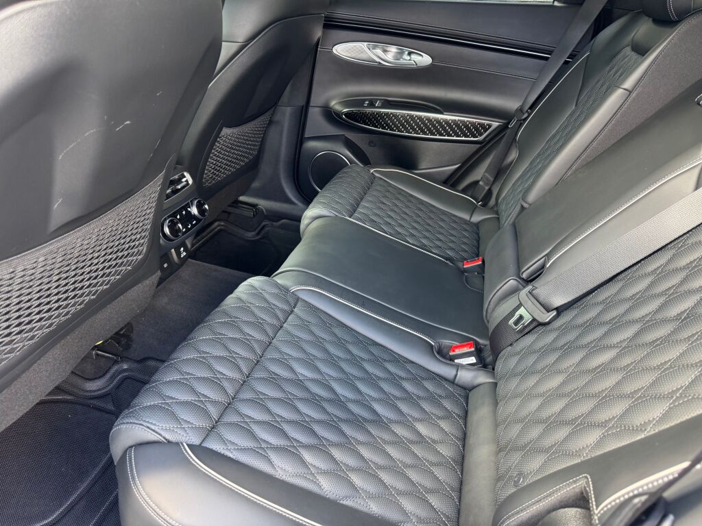 2024 Genesis GV70 3.5T Sport photo 14