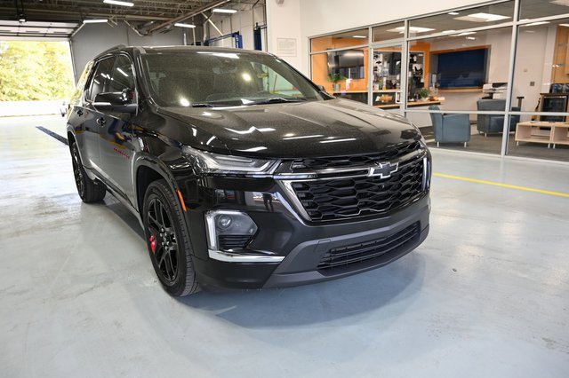 2023 Chevrolet Traverse Premier photo 3