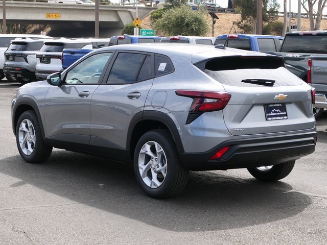 2026 Chevrolet Trax LS photo 5