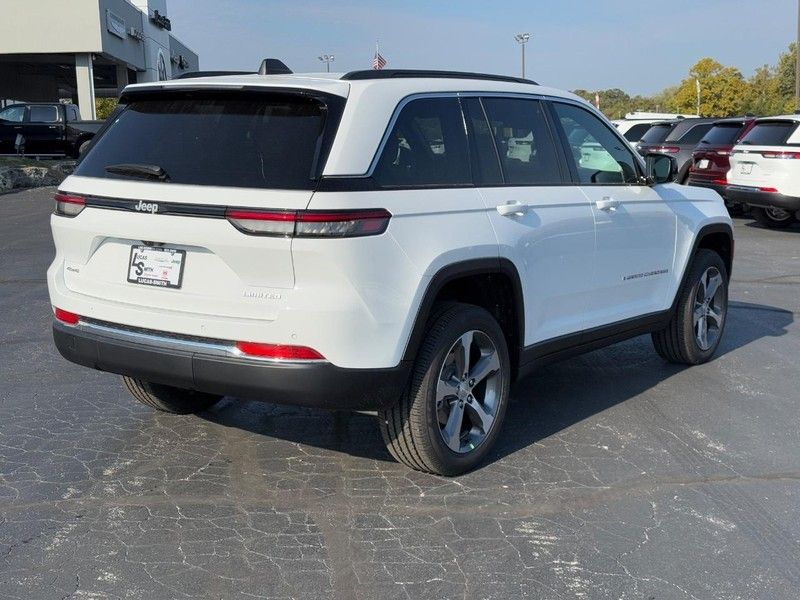 2025 Jeep Grand Cherokee Limited photo 3