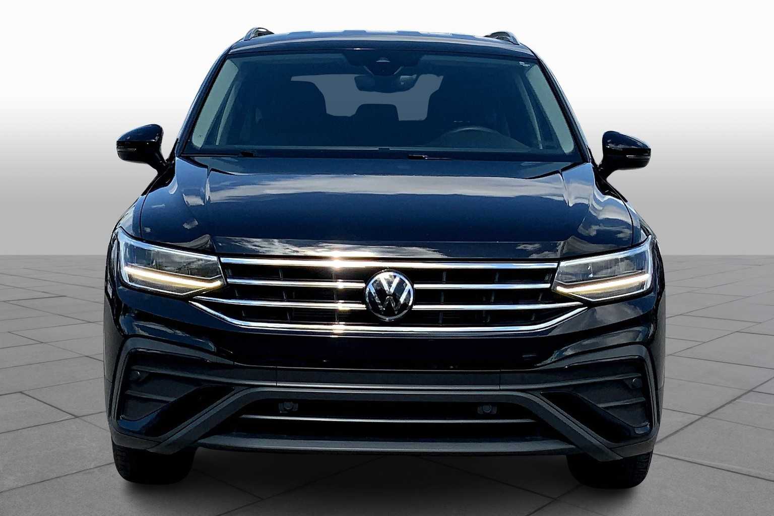 2024 Volkswagen Tiguan SE Wolfsburg Edition photo 3