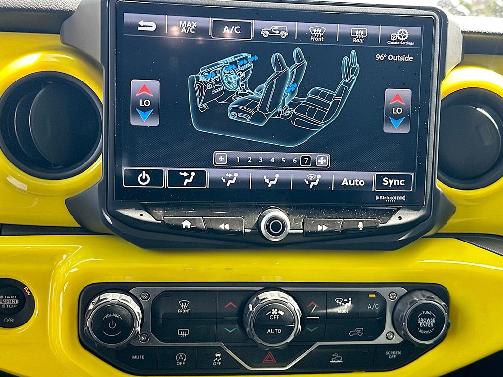 2022 Jeep Wrangler Unlimited High Tide photo 16