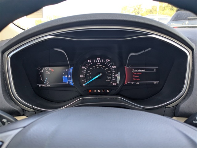 2016 Ford Fusion SE photo 25
