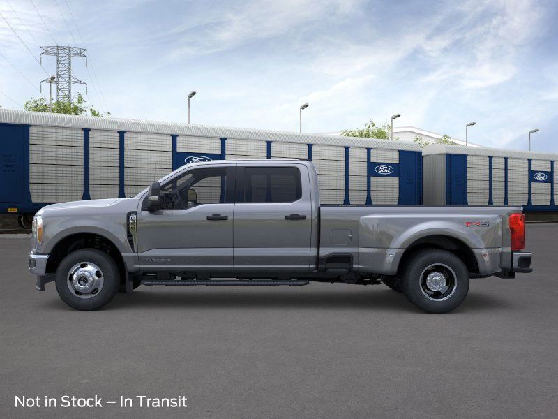 2026 Ford F-350 photo 2