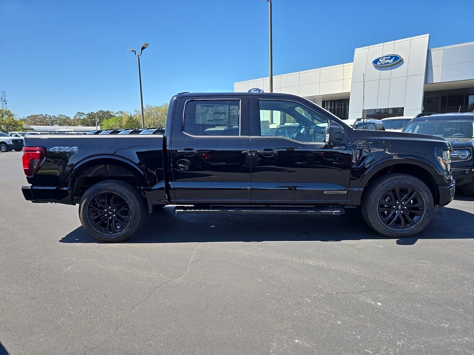 2025 Ford F-150 XLT photo 2