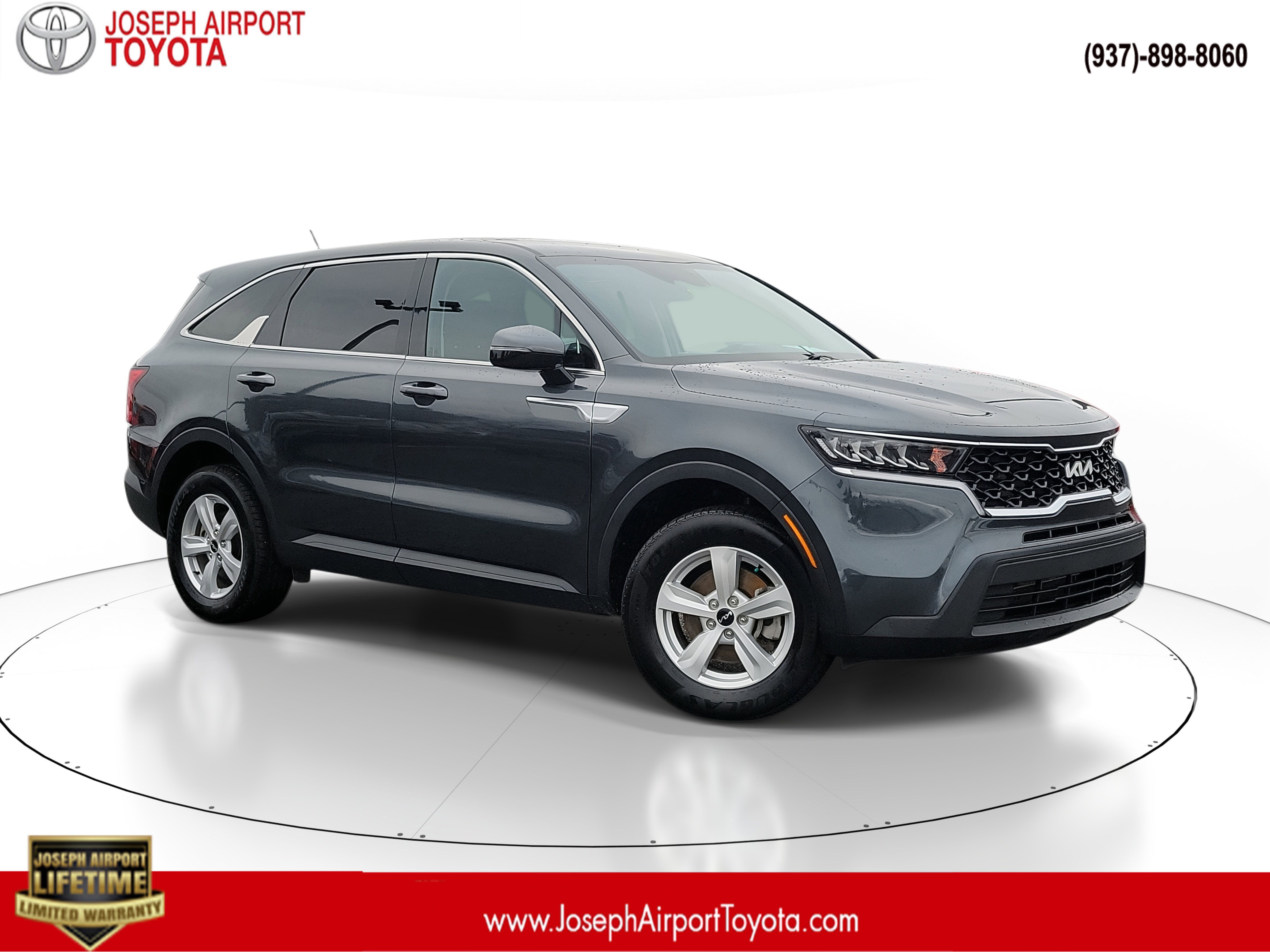 2023 Kia Sorento LX's photo