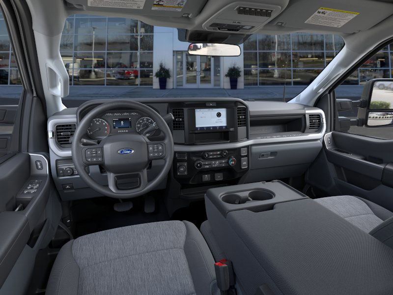 2025 Ford F-250 photo 9