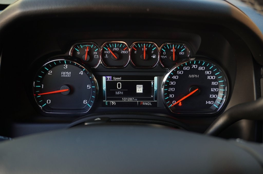 2018 GMC YUKON - Image 16