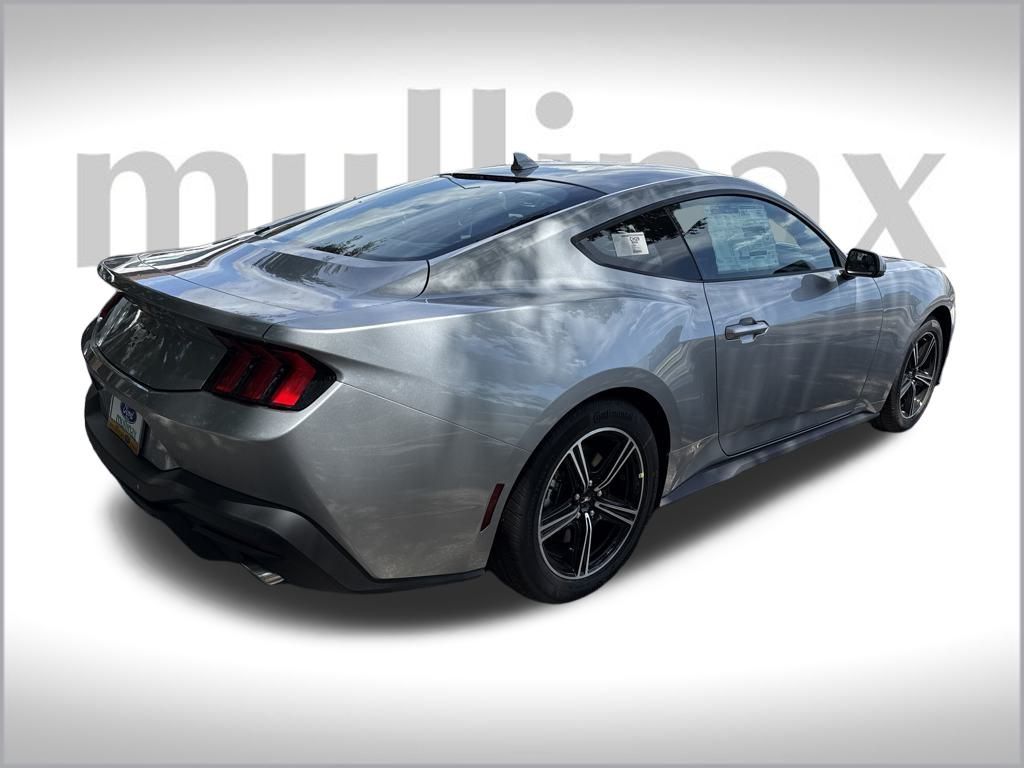 2025 Ford Mustang EcoBoost photo 3