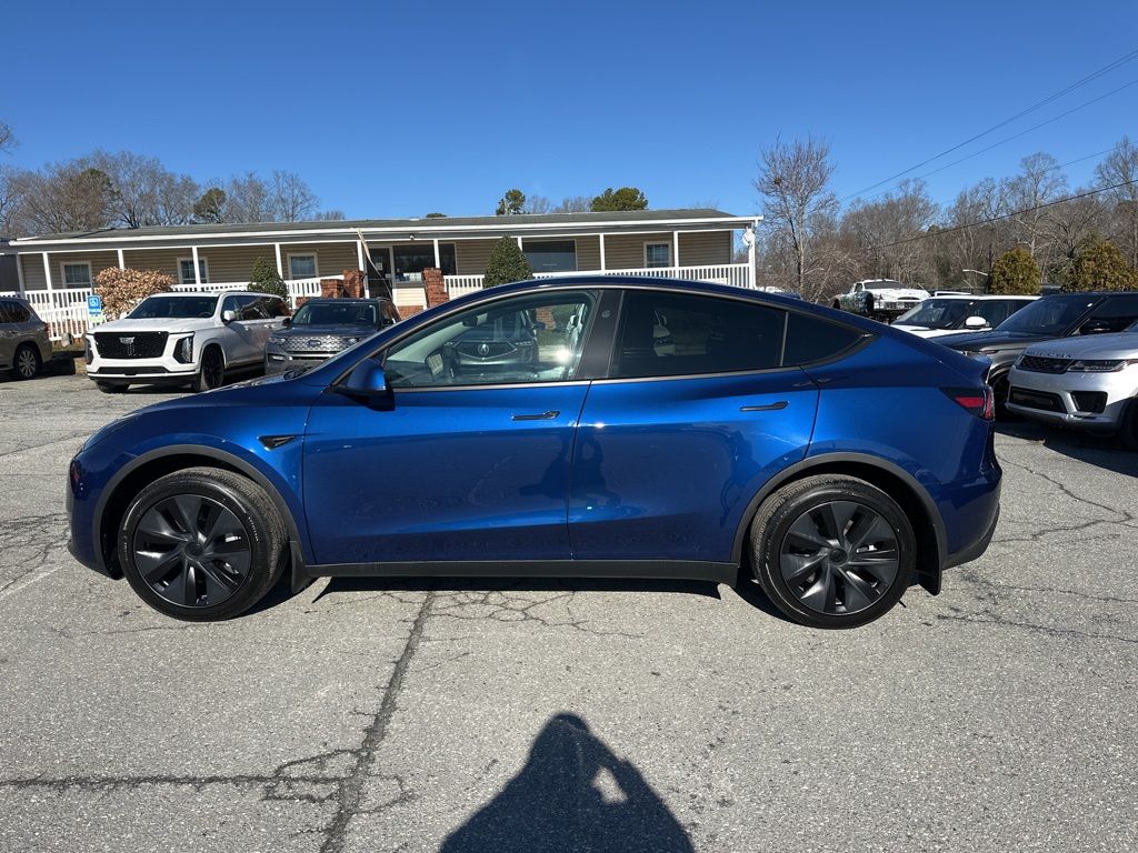 Used 2024 Tesla Model Y Long Range with VIN 7SAYGDED5RF110898 for sale in Northfield, Minnesota
