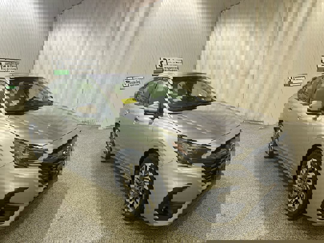 2025 Subaru Legacy Limited's photo