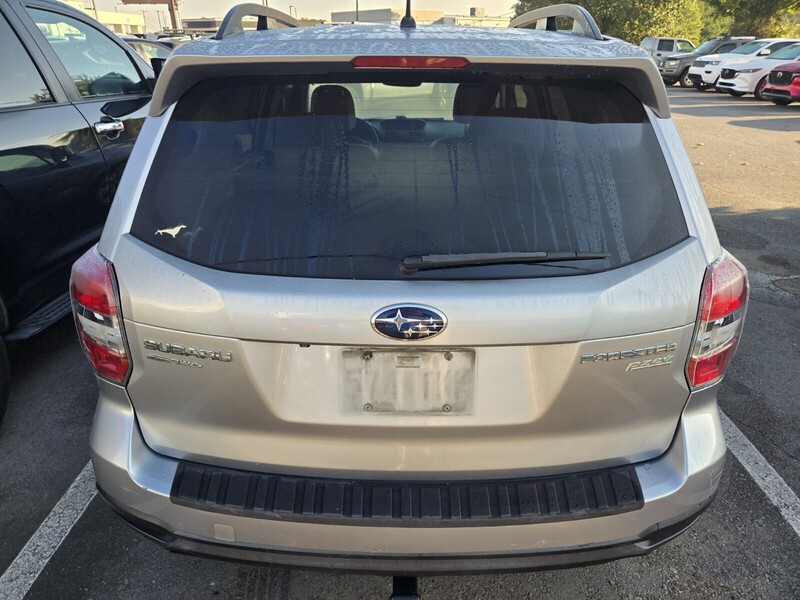 2014 Subaru Forester 2.5i Limited photo 4