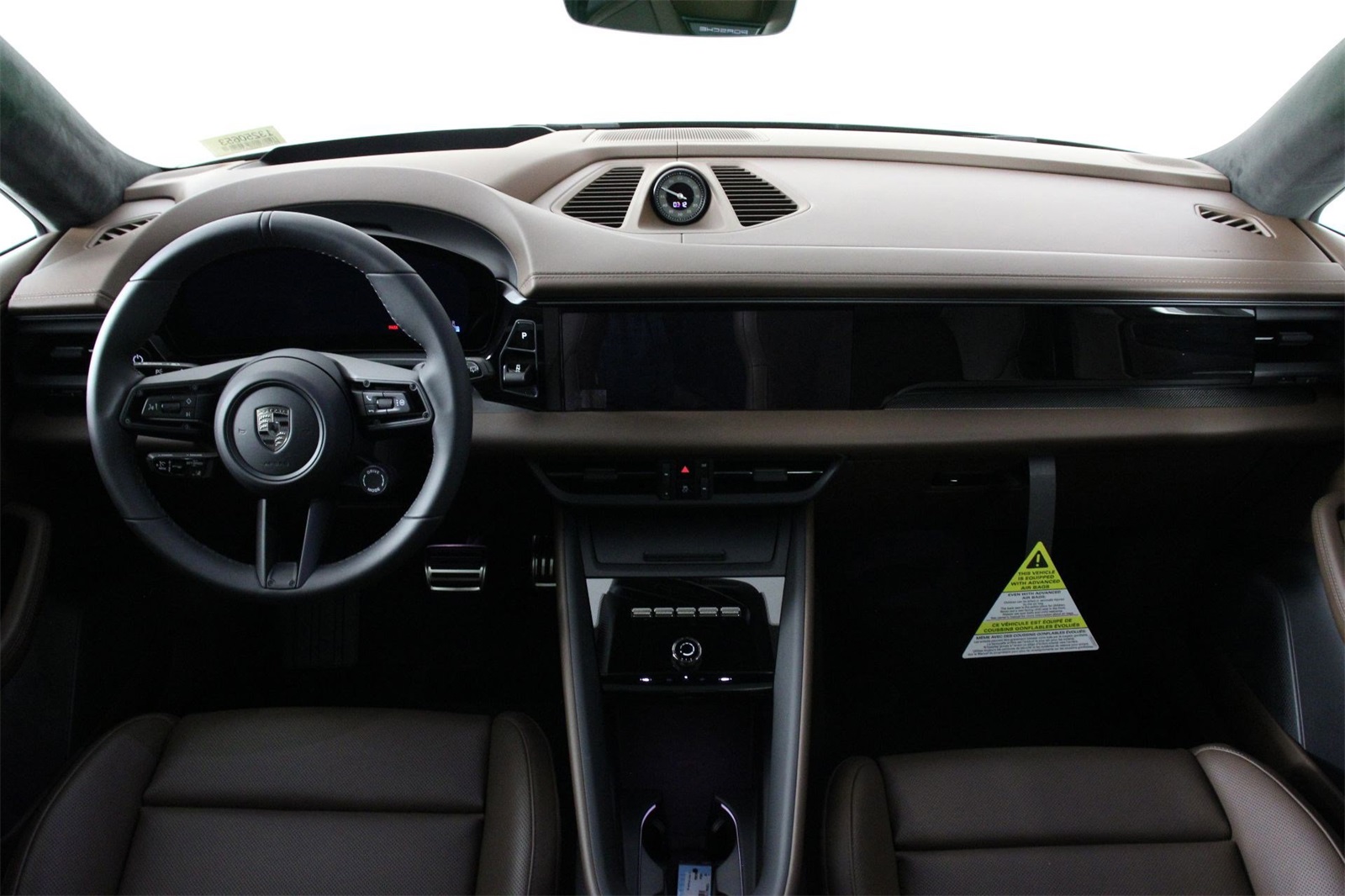 2025 Porsche Macan Electric Turbo photo 11