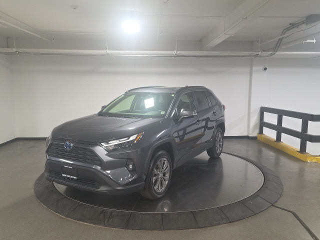 2022 Toyota RAV4 Hybrid XLE Premium photo 2