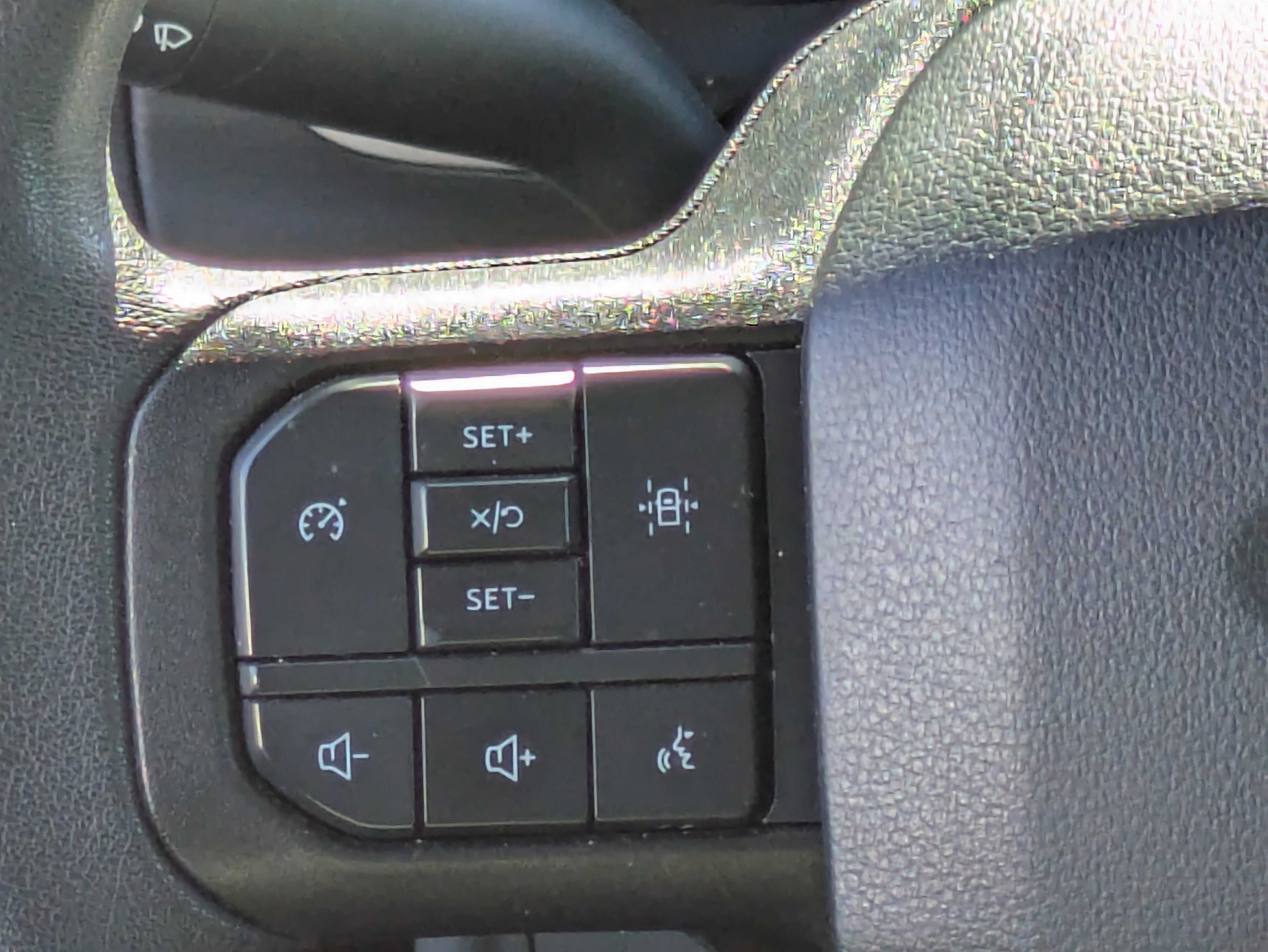 2023 Ford F-150 XL photo 3