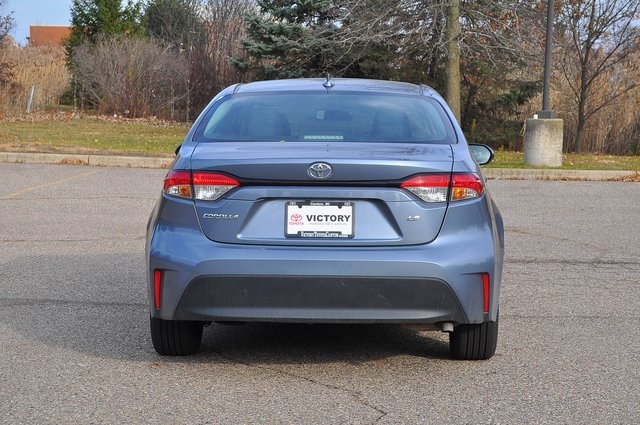 2024 Toyota Corolla LE photo 4
