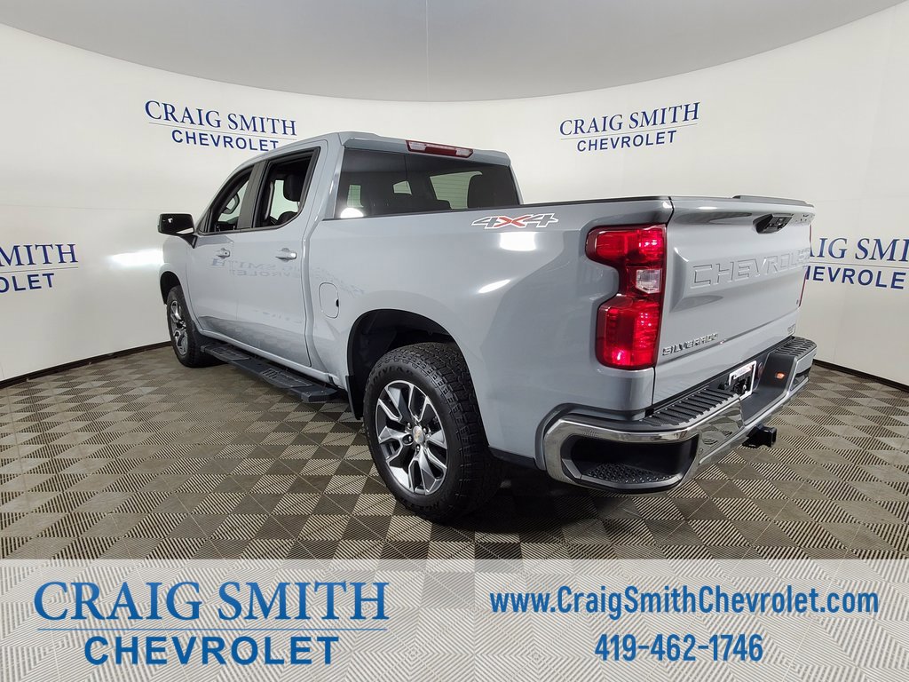 2024 Chevrolet Silverado 1500 LT photo 9