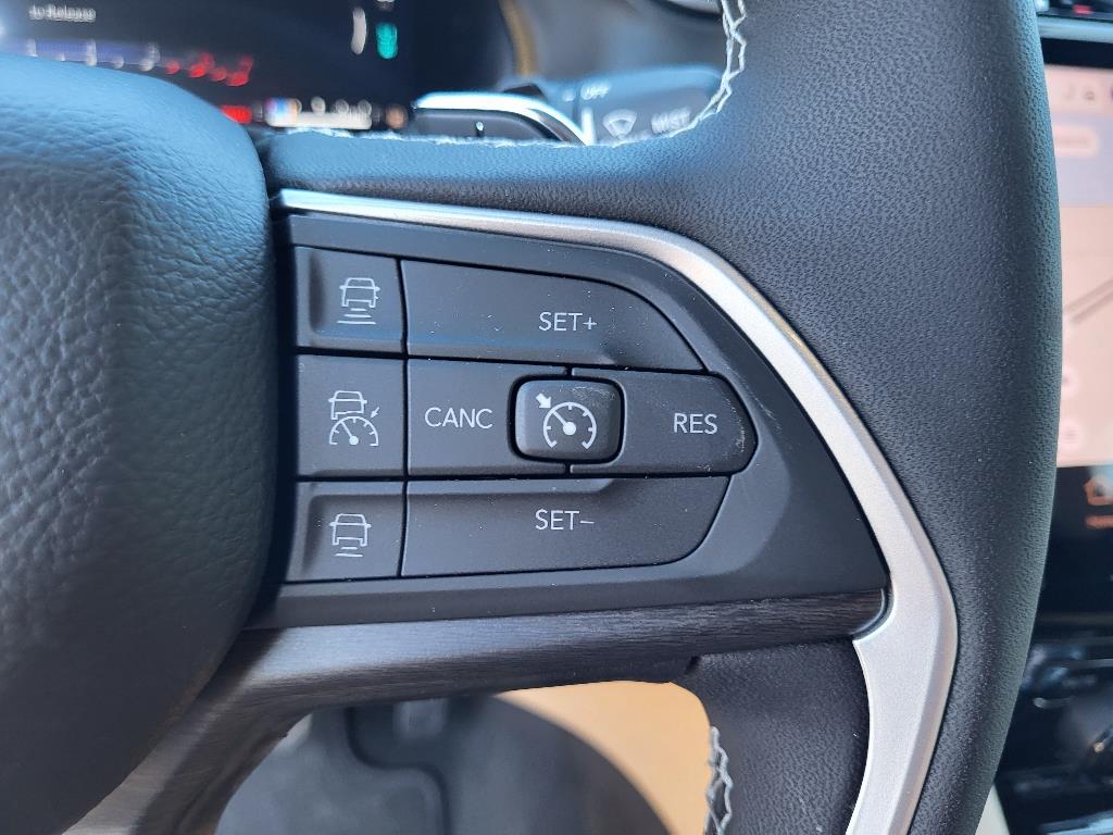 2024 Jeep Cherokee 4xe photo 17