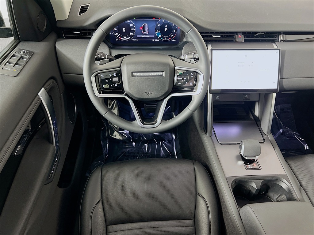 2025 Land Rover Discovery Sport S photo 18