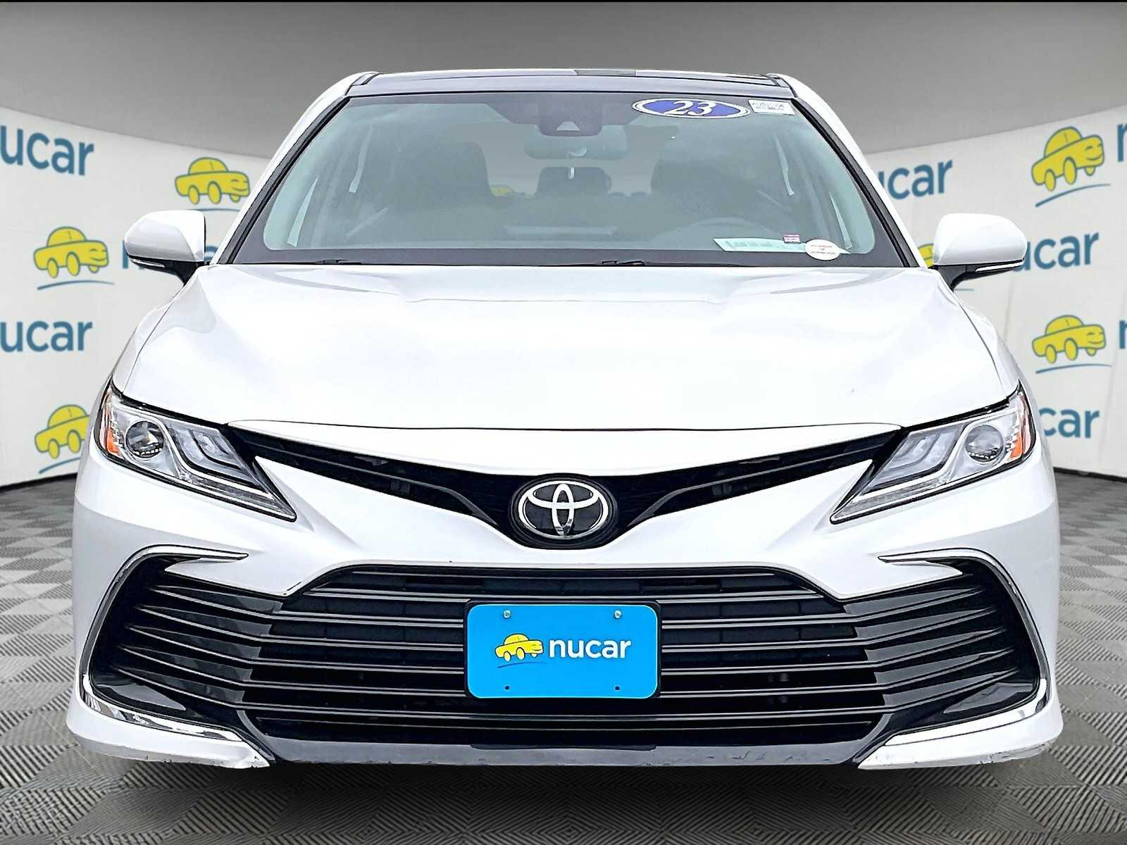 2023 Toyota Camry XLE photo 2
