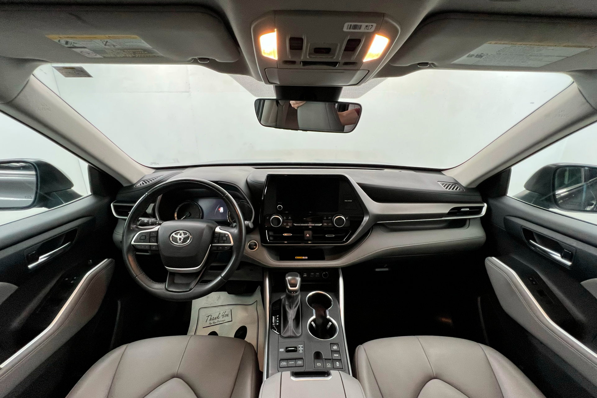 2024 Toyota Highlander XLE photo 9