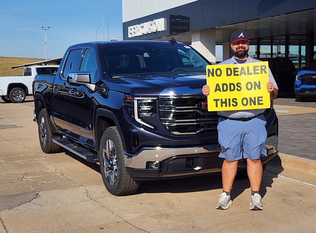 2026 GMC Sierra 1500 SLT's photo