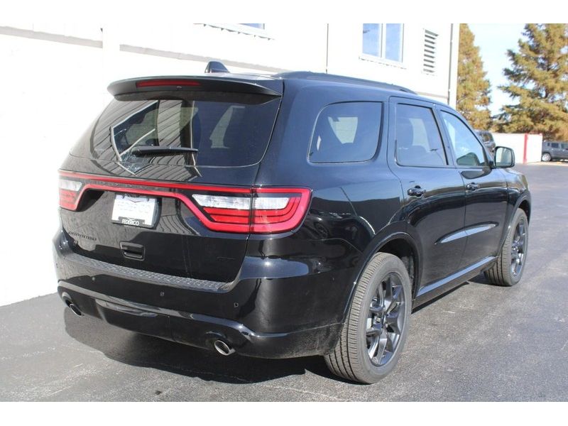 2026 Dodge Durango GT Blacktop photo 3