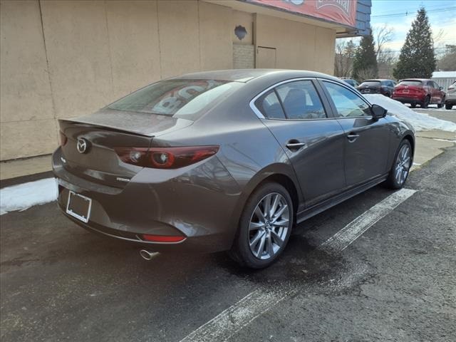 2025 Mazda Mazda3 Sedan 2.5 s Preferred photo 3