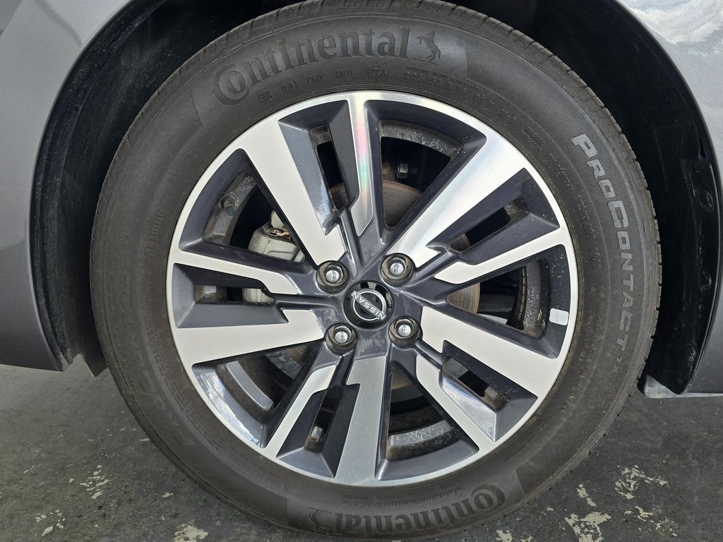 2023 Nissan Versa S photo 33