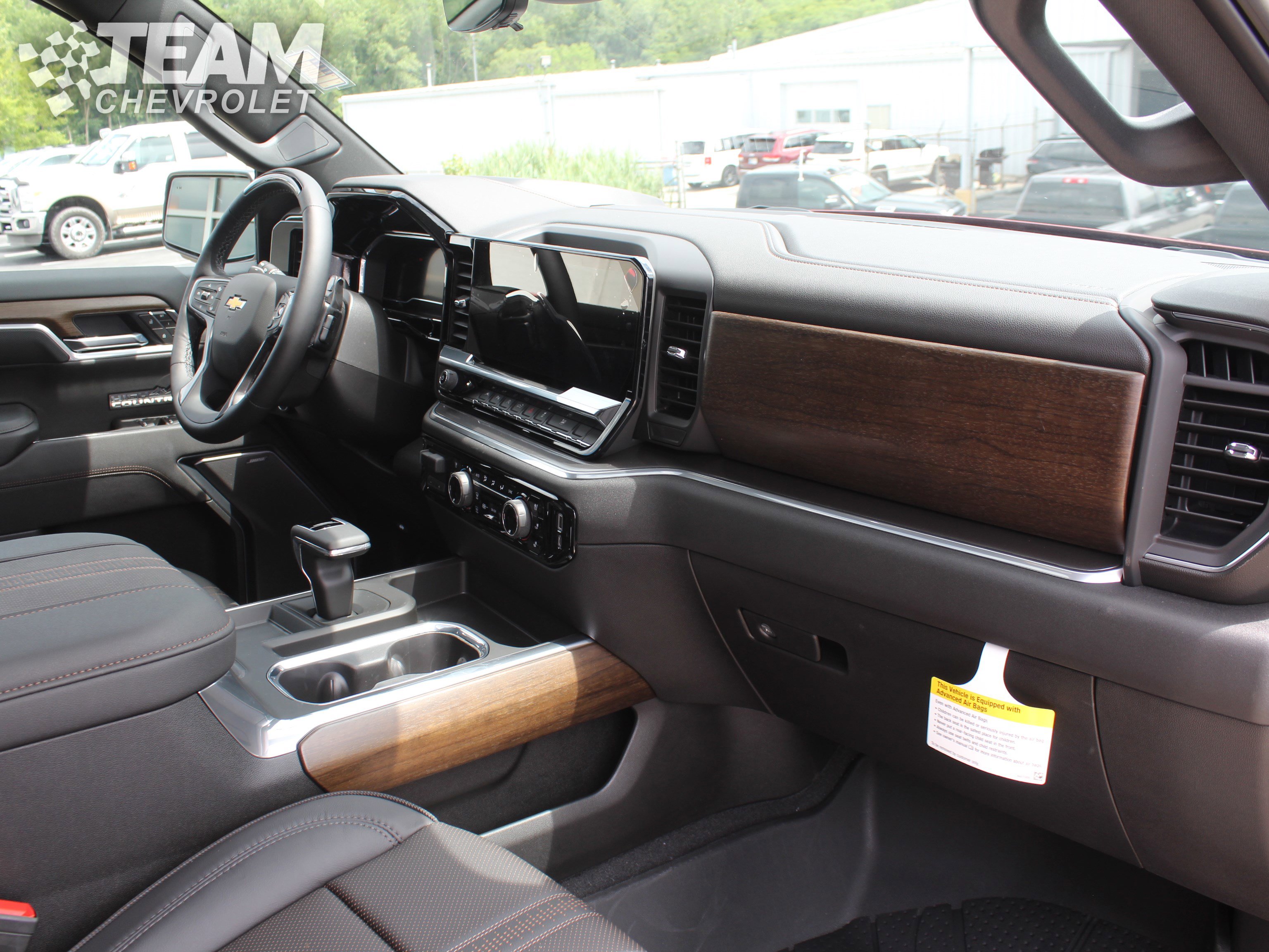 2025 Chevrolet Silverado 1500 High Country photo 16