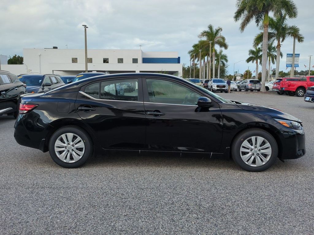 2025 Nissan Sentra S photo 3