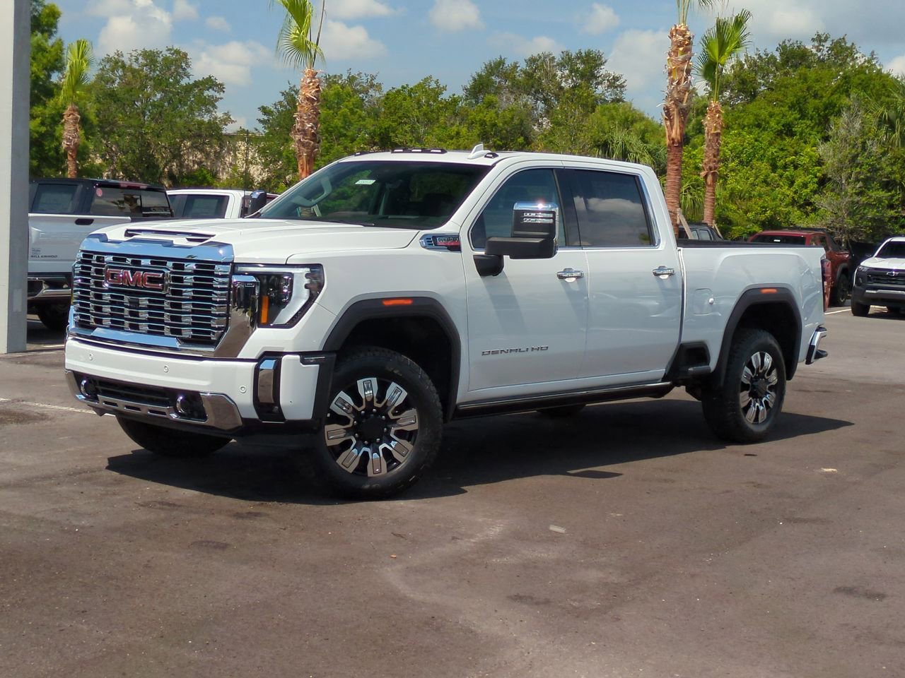 2025 GMC Sierra 2500HD Denali's photo