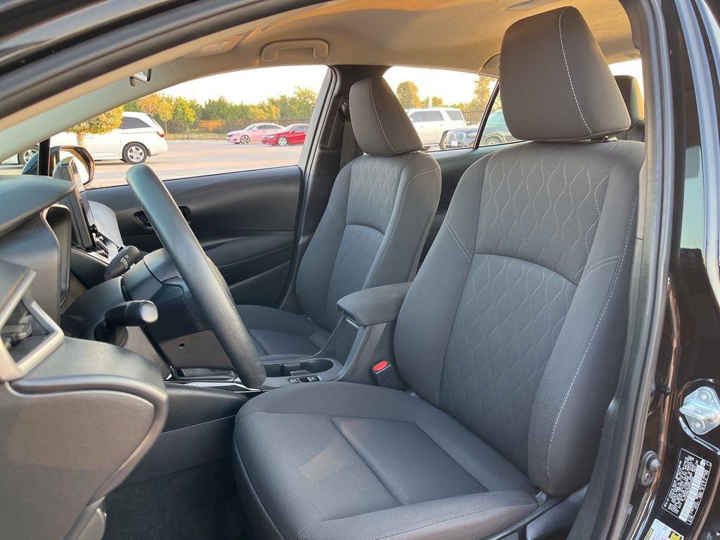 2023 Toyota Corolla LE photo 22