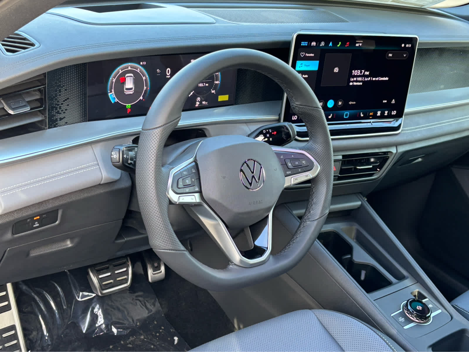 2025 Volkswagen Tiguan SE R-Line Black photo 8