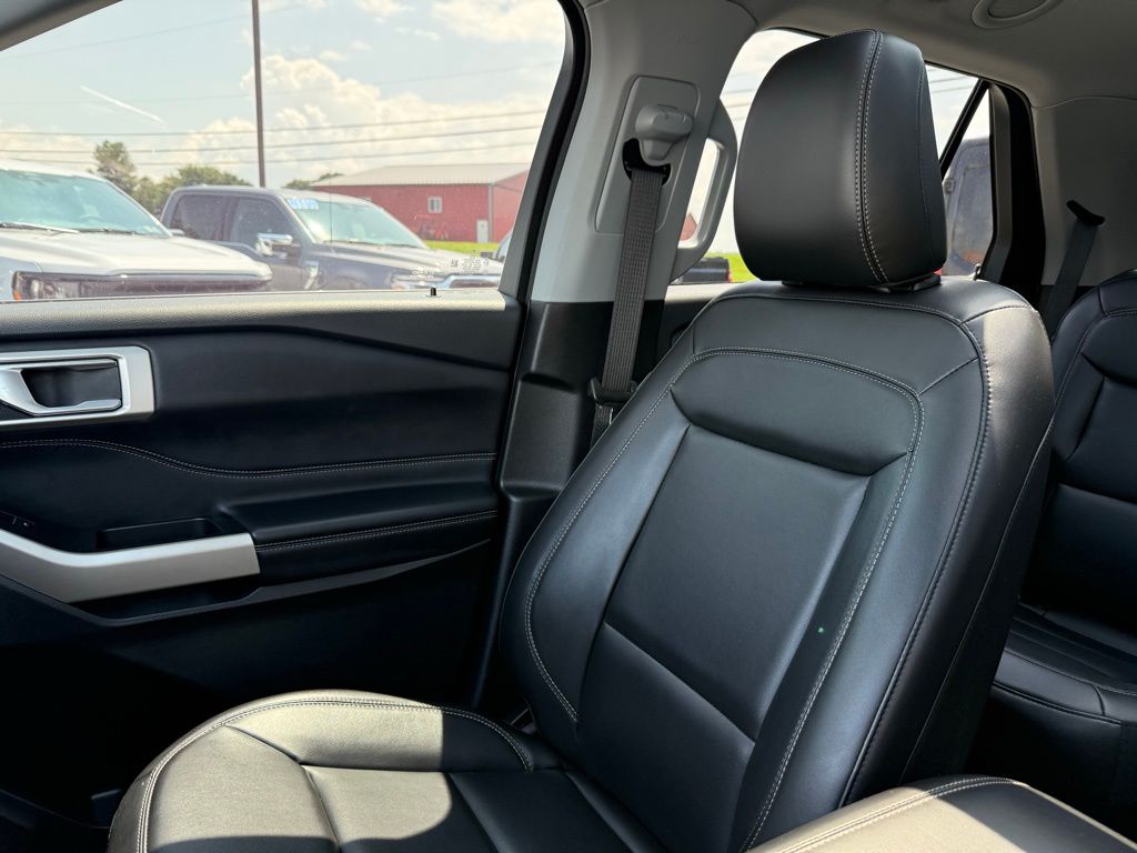 2022 Ford Explorer XLT photo 20