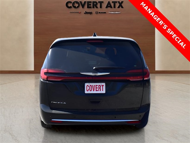 2025 Chrysler Pacifica photo 4