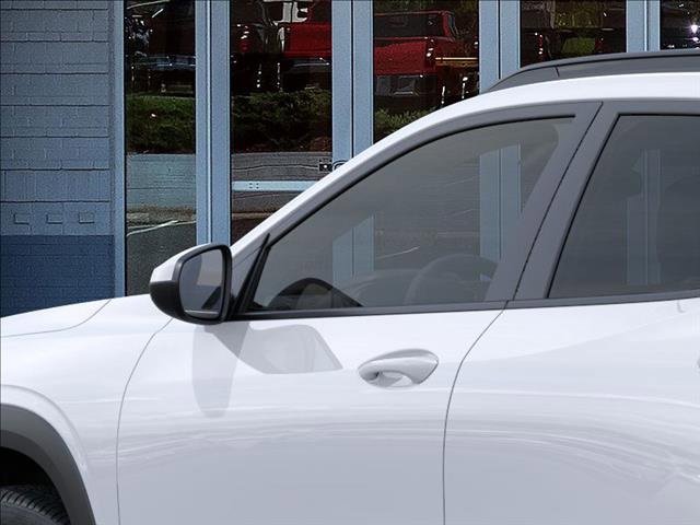 2025 Chevrolet Trax LT photo 11