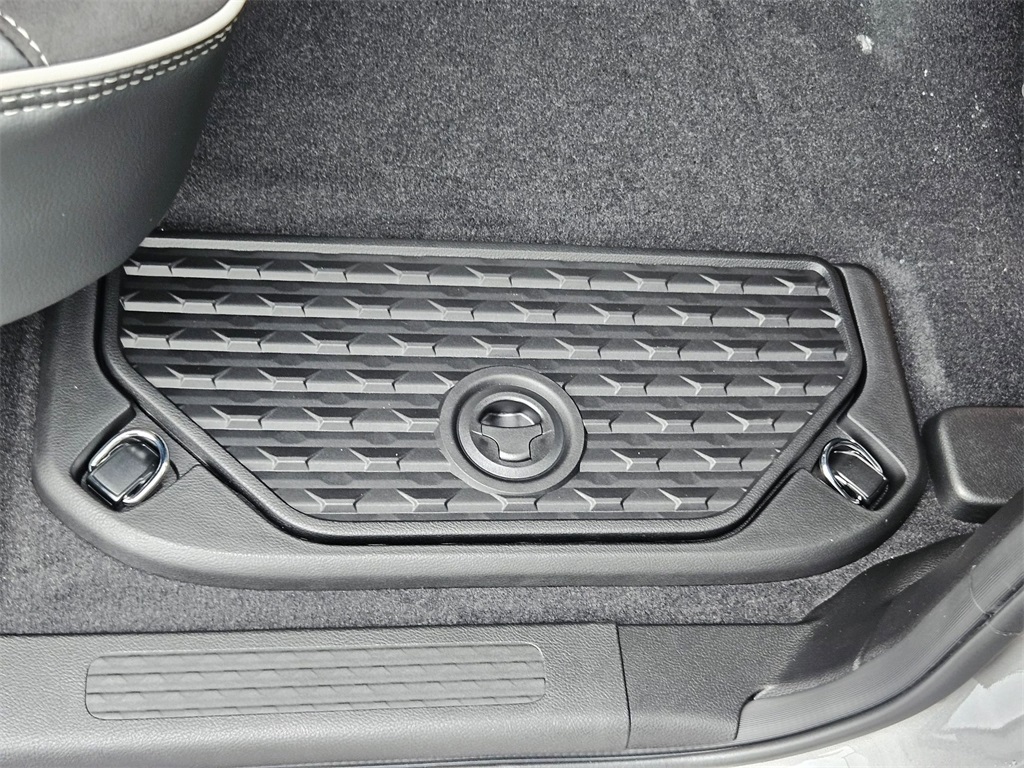 New 2025 Billet Silver Metallic Clear-Coat Exterior Paint RAM Laramie image 36