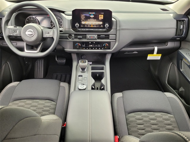 2025 Nissan Pathfinder S photo 12