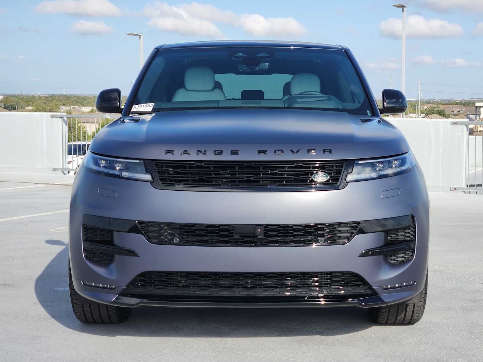 2025 Land Rover Range Rover Sport SE photo 2