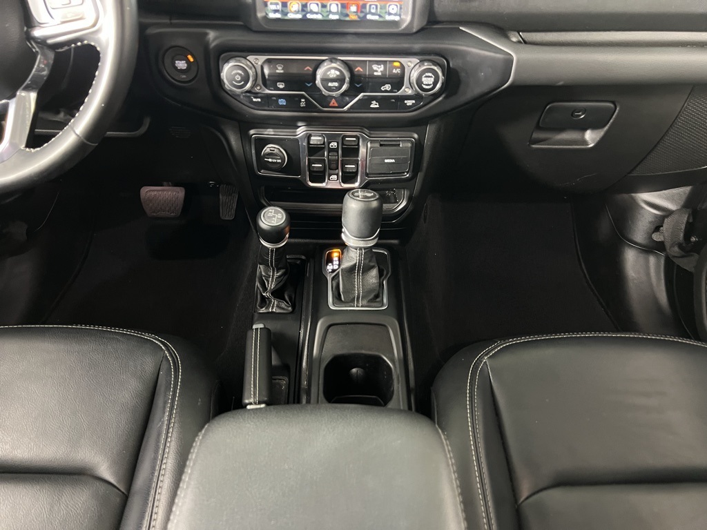 2022 Jeep Wrangler Unlimited Sahara 4xe photo 14