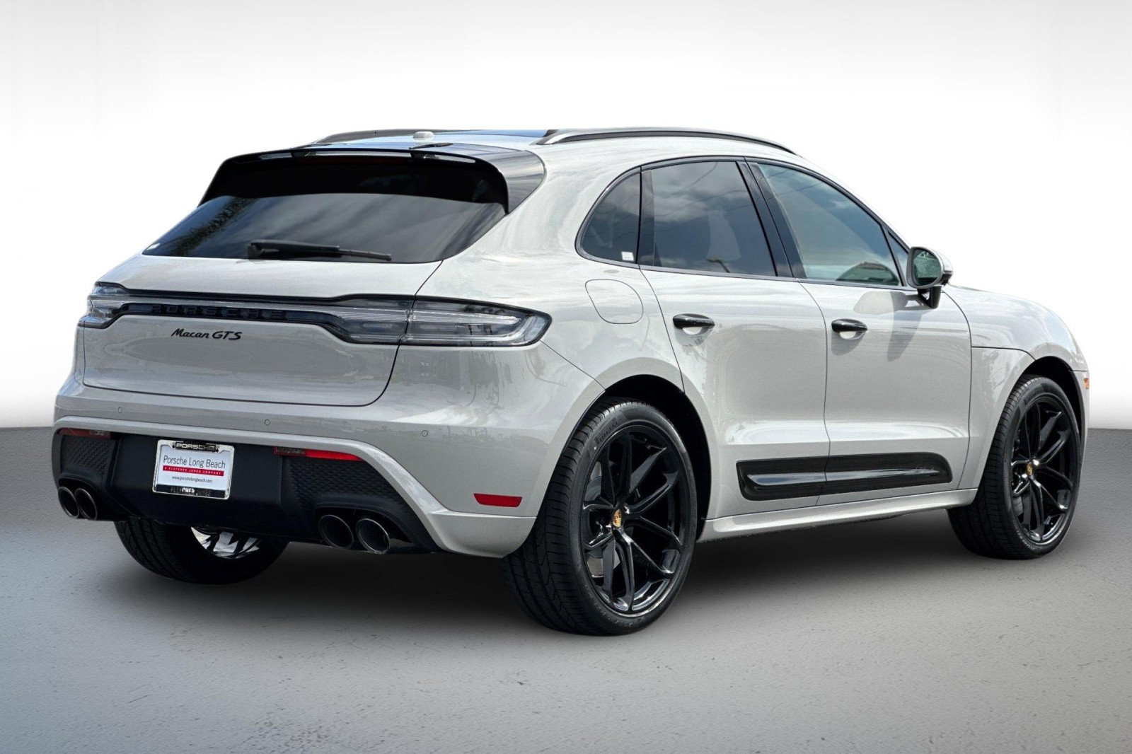 2025 Porsche Macan GTS photo 10
