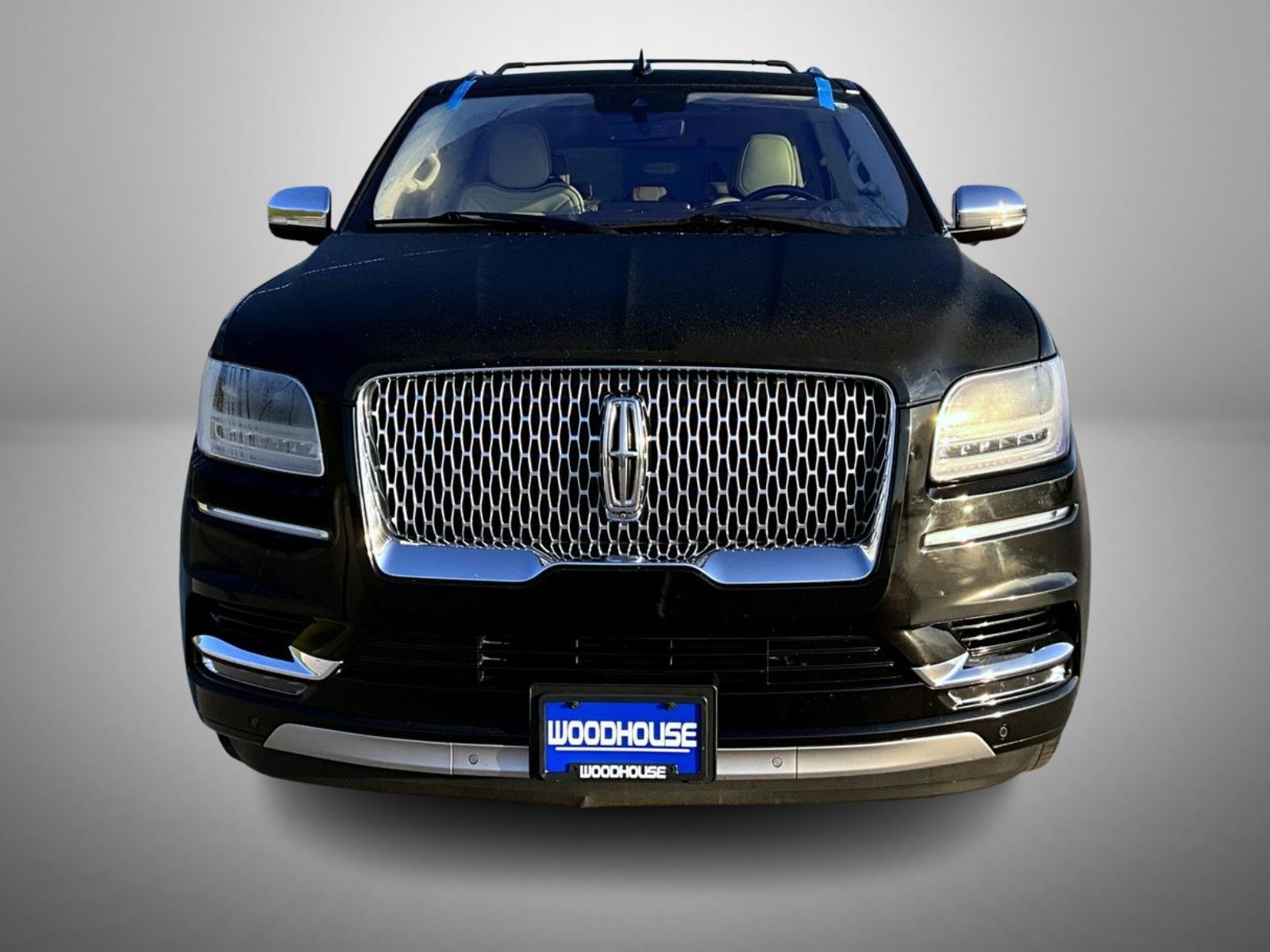 2018 Lincoln Navigator Black Label photo 2