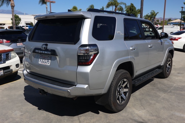 2024 Toyota 4Runner TRD Off-Road photo 3