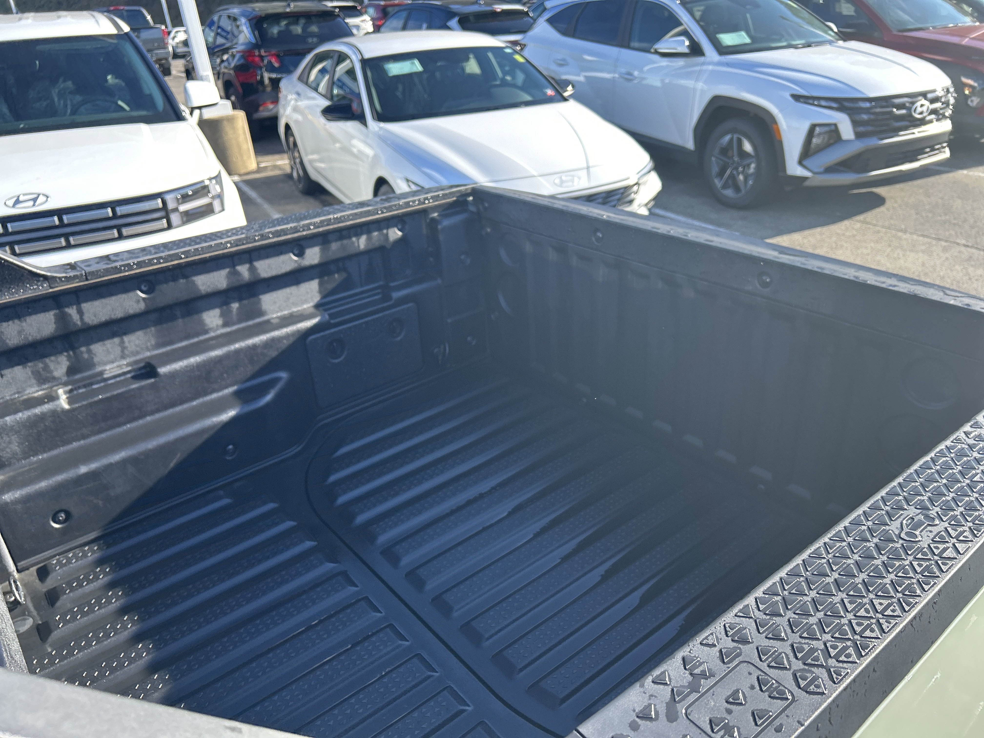 2024 Hyundai Santa Cruz SEL photo 2