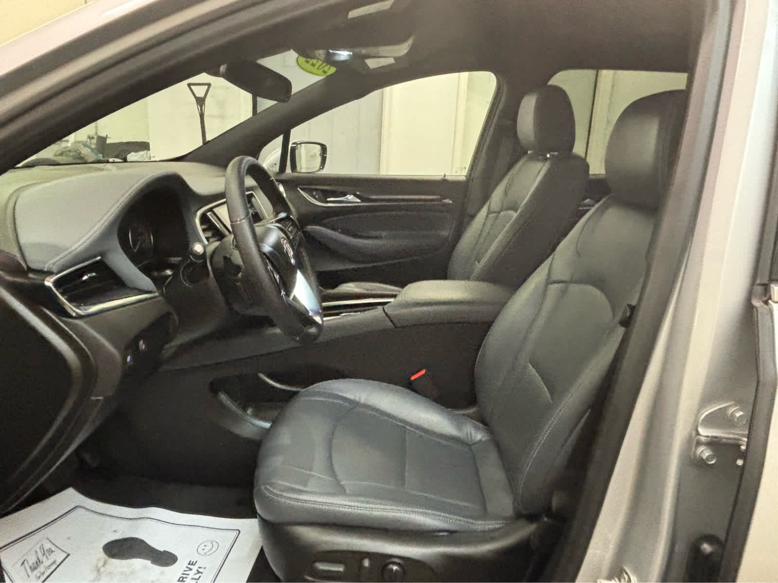 2022 Buick Enclave Essence photo 7