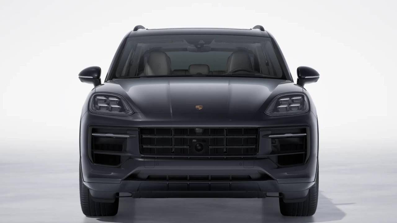 2025 Porsche Cayenne GTS photo 9