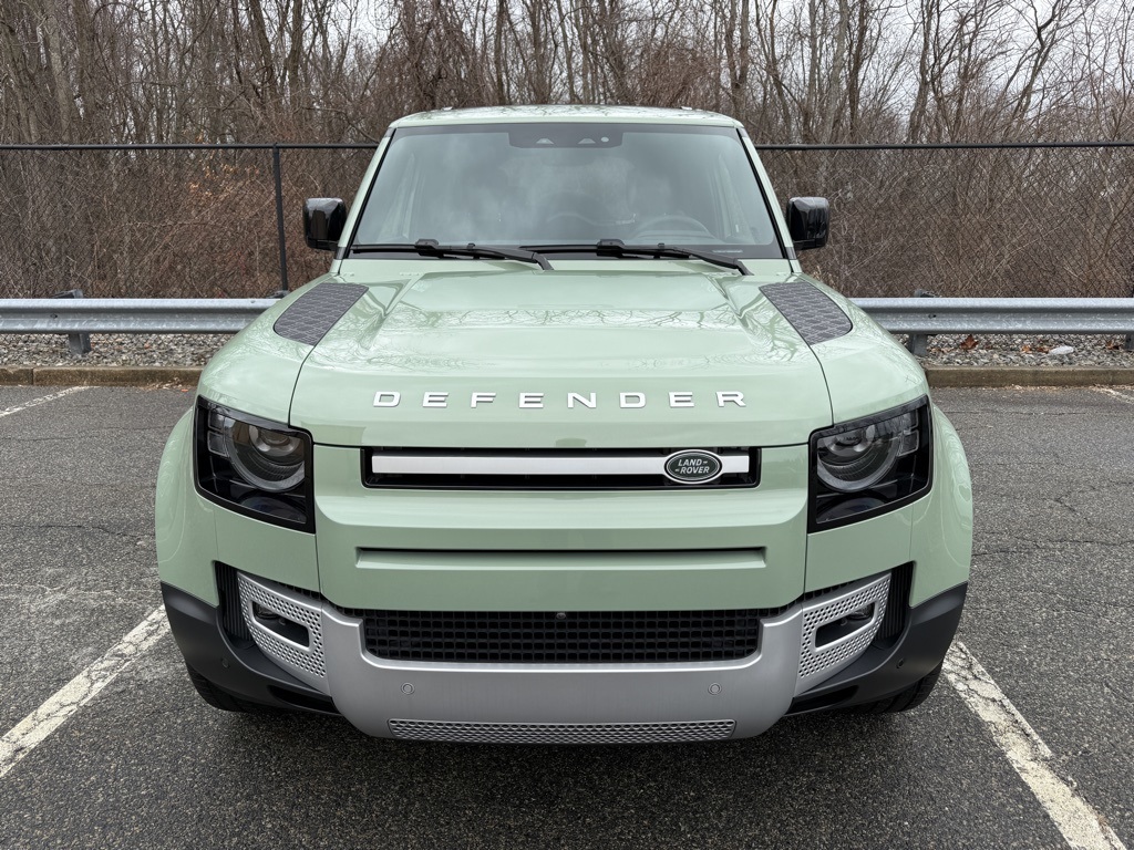 2023 Land Rover Defender photo 2