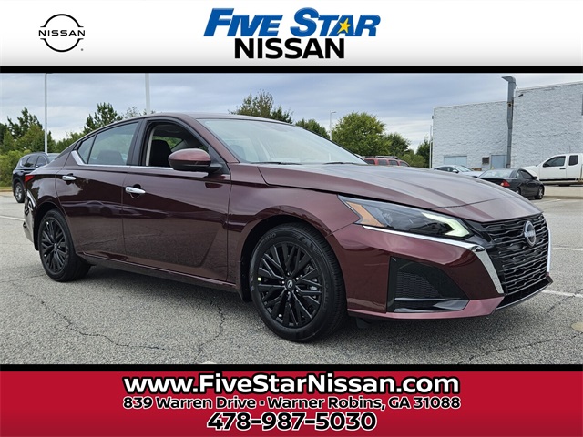 2025 Nissan Altima SV's photo