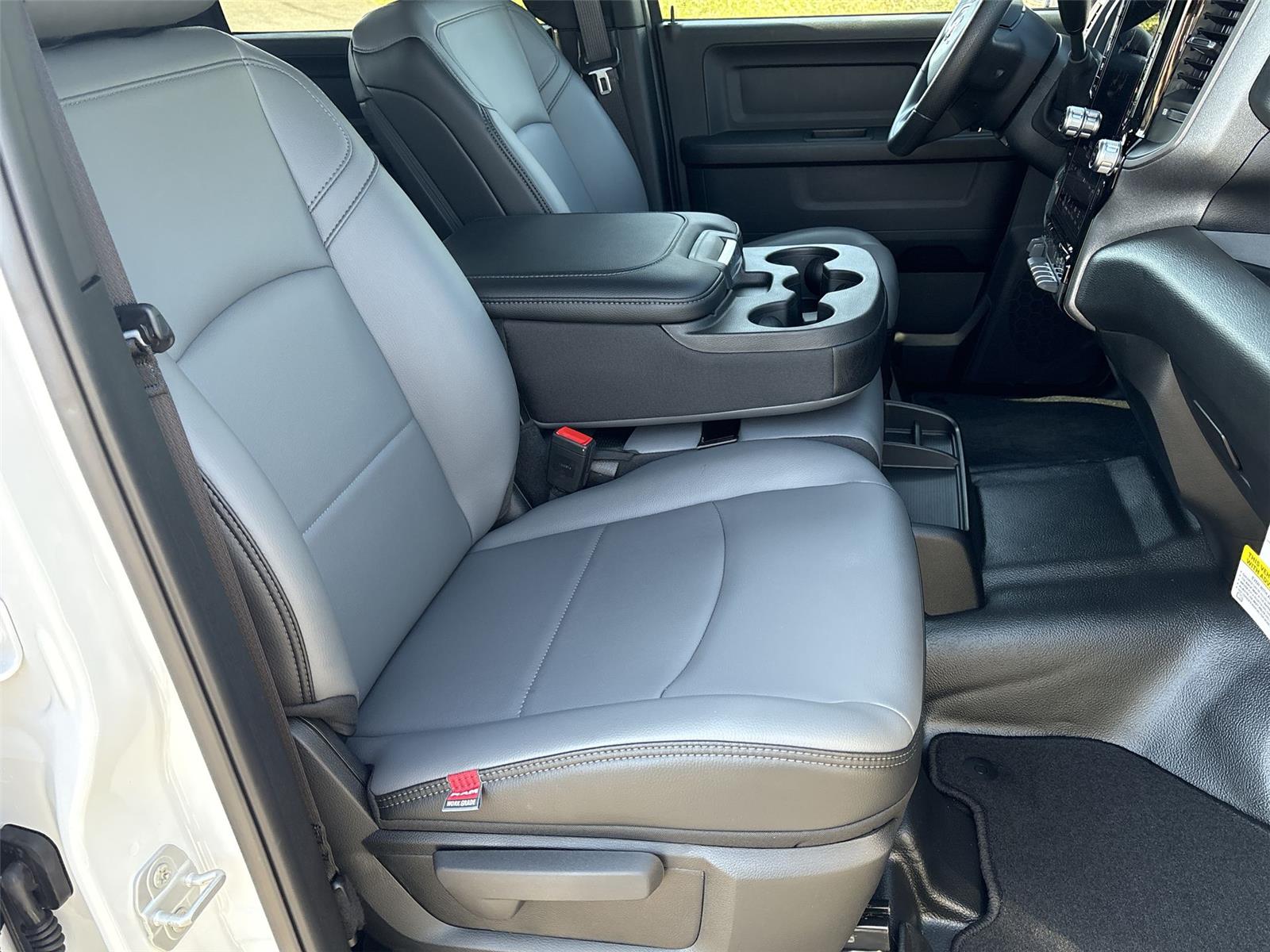 2026 Ram 2500 Tradesman photo 21